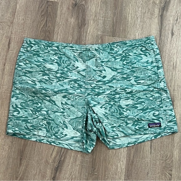 Patagonia XL Fully Lined Fish Pattern Swim Trunks - Picture 1 of 7